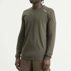 Soar Long Sleeve Tech T-Shirt