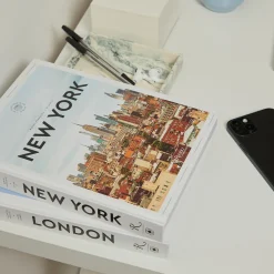 The Extraordinary Guide: New York