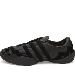 Y-3 Regu 2002 Sneakers